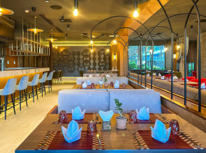 Отель La Green Hotel & Residence Пхукет