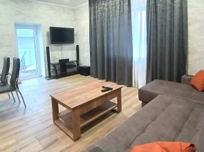 Частный дом Коттедж на улице Алтайская 20