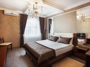 Отель Кристэлла