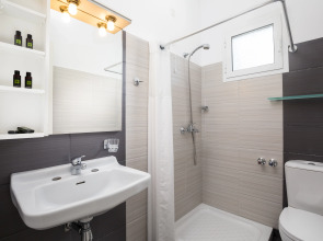 Отель Bella Vista Beach Hotel And Studios- Corfu Benitses