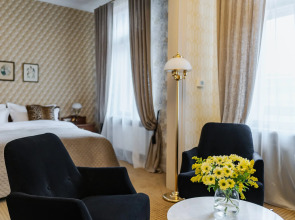 Отель H15 Francuski Hotel