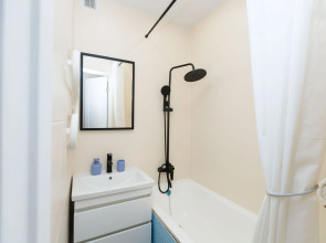 Квартира с новым ремонтом в центре