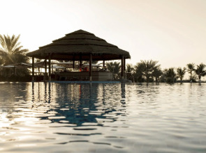 Отель Le Méridien Mina Seyahi Beach Resort & Waterpark