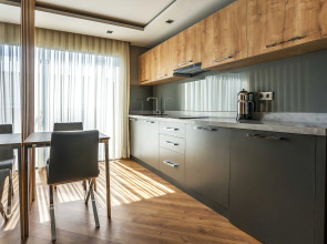 La Boutique Hotel & Suites (Adult Only 16+)