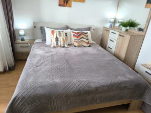 Двухкомнатная Квартира в Центре с Видом на Город и на Горы