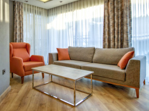 La Boutique Hotel & Suites (Adult Only 16+)