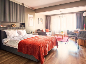 Отель TAKS-INN Suites