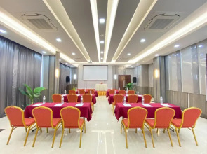 Отель Vareena Palace Hotel