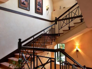 Отель Гринвей