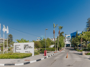 Отель Arkin Palm Beach