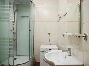 Апартаменты на Верхнеторговой 4