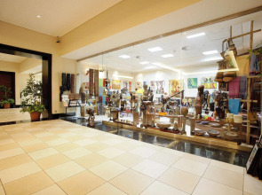 Отель Sheraton Kampala