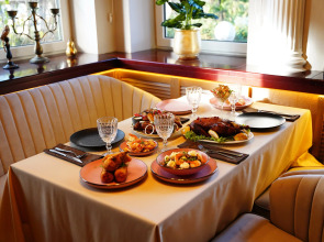 Отель Александр