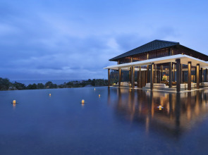 Отель Radisson Blu Bali Uluwatu