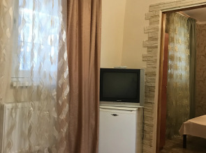 Kristall Guest House