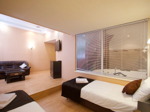 Отель Автодвор