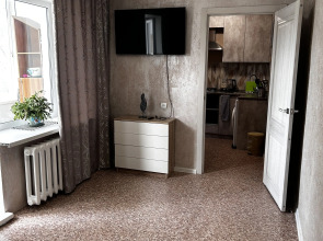 Квартира уютная двухкомнатная в тихом районе