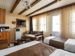 Pi Home & Apartments