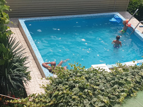 Отель Ривер