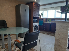 Апартаменты на Правой набережной Сугутки 1