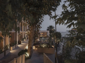 En Vie Beach Boutique Hotel