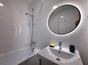 Апартаменты Дизайнерская Двушка в ЖК Амурский парк