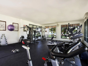 Отель Saii Phi Phi Island Village