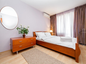 Трехкомнатные апартаменты GALLERY Minsk на Мельникайте с балконом