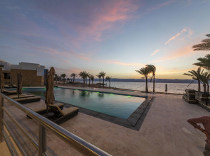 Отель Luxotel Aqaba Beach Resort & Spa Hotel