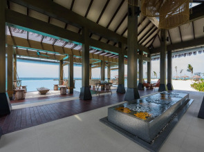 Grand Park Kodhipparu Hotel