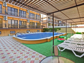 Отель Grand Eliza Гранд Элиза