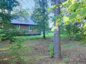 Коттедж с баней в сосновом бору у озера, рядом с турбазой Чайка