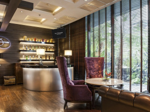 The Continent Hotel Sukhumvit / Asok BTS Bangkok by Compass Hospitality