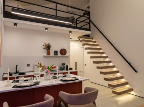 Апартаменты Двухуровневые в центре города R14-Apart