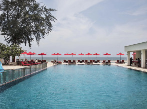 Отель Chom View