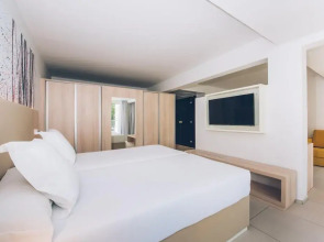 Отель Iberostar Herceg Novi