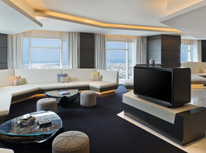 Отель V Hotel Dubai Curio Collection by Hilton