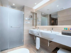 Отель The Landmark Bangkok