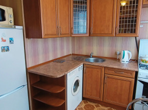 Апартаменты Центр, красивый вид на озеро, 9 этаж, лифт