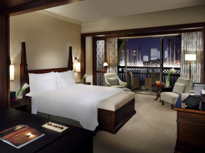 Отель Palace Downtown