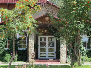 Отель Эсмеральд