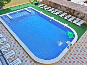 Отель Grand Eliza Гранд Элиза