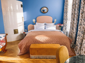 Апартаменты Эксклюзивная квартира Уголок Парижа