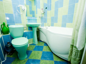 Апартаменты Квартирный Вопрос на Артема 89