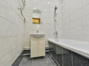 Апартаменты Двухкомнатная Квартира на Космонавте