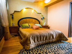 Апартаменты Центр города в 5 минутах езды размещение 12 мест, сауна, кондиционер