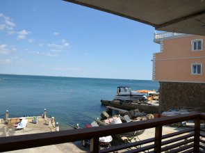 Яхт-клуб Кайрос