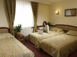 Adora Hotel Cafe & Restaurant