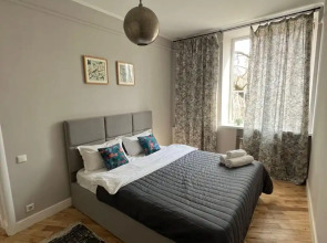 Квартира M.O.O.N APARTMENTS  Толе би Тулебаева кв 8 Центр