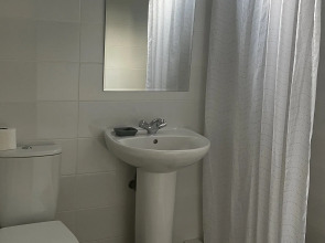 Апартаменты Двухместный Улучшенный с Балконом и Ванной Комнатой